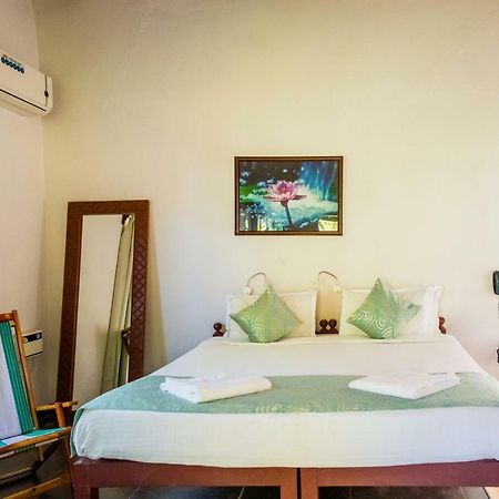 Aquatica Resorts & Spa Morjim Buitenkant foto
