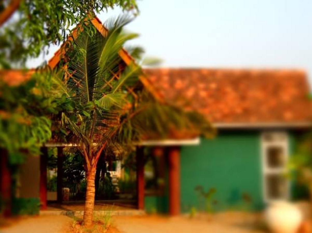 Aquatica Resorts & Spa Morjim Buitenkant foto