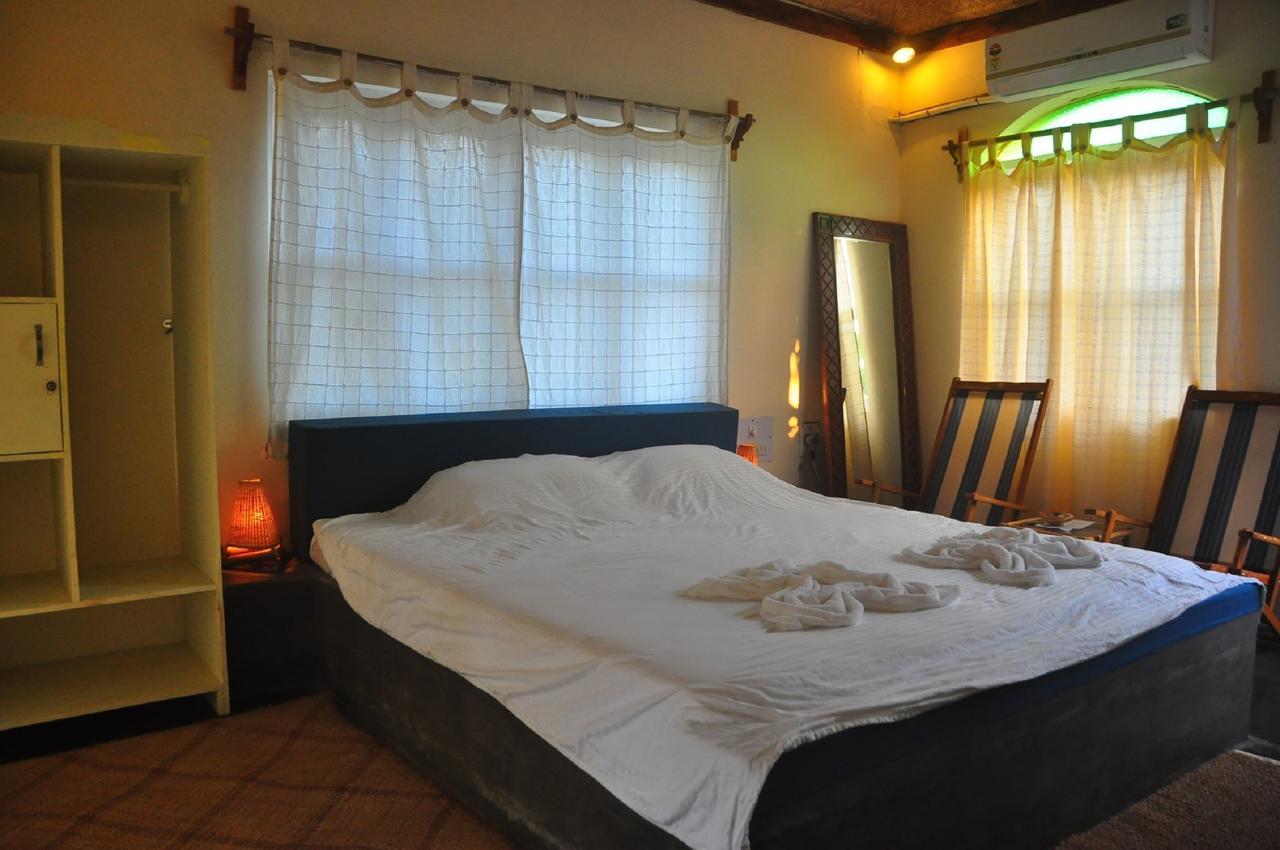 Aquatica Resorts & Spa Morjim Buitenkant foto