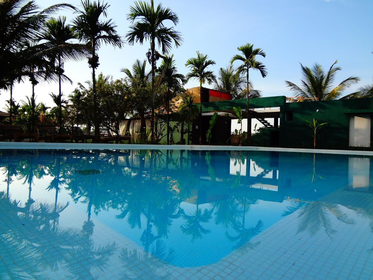 Aquatica Resorts & Spa Morjim Buitenkant foto