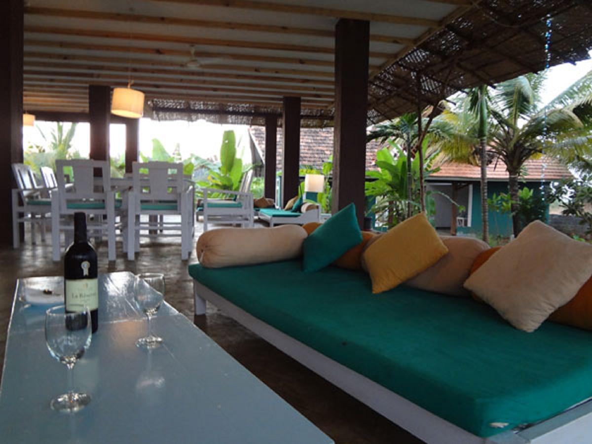 Aquatica Resorts & Spa Morjim Buitenkant foto