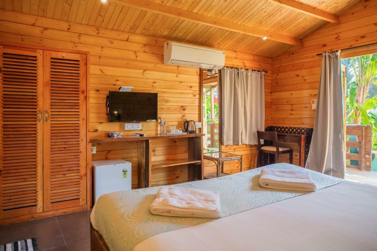 Aquatica Resorts & Spa Morjim Buitenkant foto